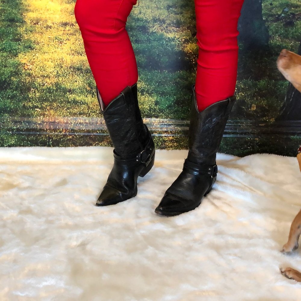 Black Leather Cowboy / Cowgirl Boots with Metal Ring